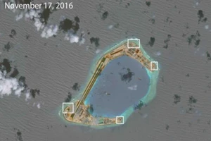 Philippines chỉ trích Trung Quốc lắp vũ khí ở biển Đông