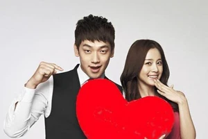 Bi Rain và Kim Tae Hee chính thức về chung một nhà
