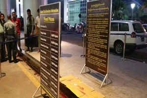 Myanmar rúng động vụ ám sát tại sân bay