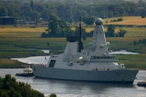 Tàu khu trục Anh bị chê quá ồn ào, dễ bị phát hiện
