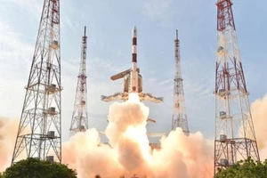 Ấn Độ sắp phóng cùng lúc 104 vệ tinh vào quỹ đạo 
