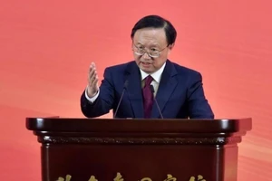 Ủy viên Quốc vụ viện Trung Quốc thăm Mỹ