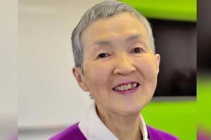 Cụ bà 81 tuổi viết ứng dụng cho iPhone 