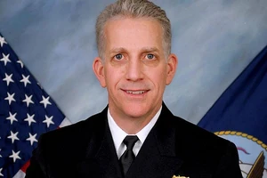 Cựu chuẩn đô đốc Mỹ nhận hối lộ tình dục bị truy tố