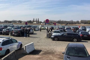 Tông xe vào đám đông tại Bỉ, nghi phạm bị bắt