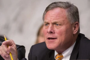 Thượng nghị sĩ Mỹ cảnh báo Nga can thiệp bầu cử Pháp