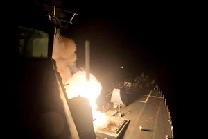 Syria lên án gay gắt Mỹ dội mưa tên lửa vào sân bay