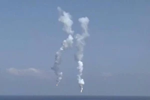 Trung Quốc ngang nhiên tập trận ‘chiếm đảo’ ở biển Đông