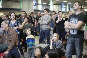 Giẫm đạp trên đoàn tàu chở 1.200 người ở Mỹ