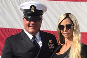 Mỹ điều tra sỹ quan hải quân SEAL đóng phim khiêu dâm