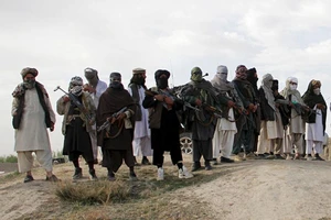 Mỹ tố Nga tài trợ vũ khí cho khủng bố Taliban