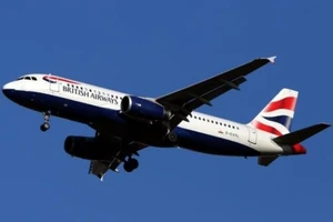 Hãng bay Anh bỏ mặc khách lại Bồ Đào Nha vì cãi cọ