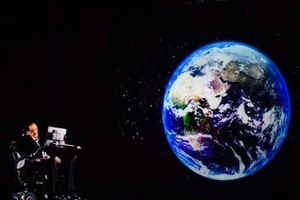 Trong 100 năm nữa, con người cần phải rời Trái đất?