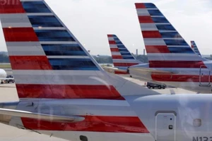 Mỹ điều chiến đấu cơ hộ tống máy bay bị gây rối