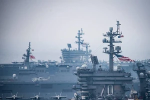 2 tàu sân bay Mỹ cùng tàu Nhật thị uy gần Triều Tiên