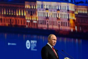 Ông Putin không chỉ trích quyết định của ông Trump