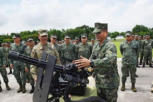 Mỹ cho Philippines 625 khẩu súng mới để diệt khủng bố