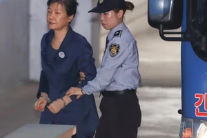 Bà Park Geun-hye: 6 tháng tù 'kinh khủng và đau khổ'
