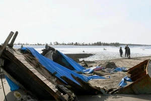 Nhật phát hiện 'tàu ma' Triều Tiên cùng 8 thi thể