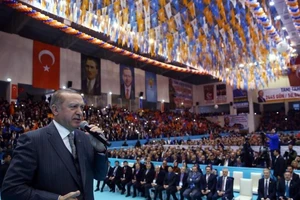 Thổ Nhĩ Kỳ thề quét sạch khủng bố ở biên giới Syria