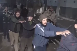 Phiến quân buông vũ khí, rời khỏi Đông Ghouta