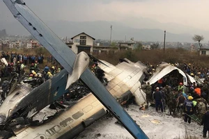 Máy bay hành khách chở 71 người rơi ở Nepal