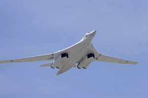 Nga nâng cấp 'Thiên nga trắng' Tu-160 bay thêm 1.000 km