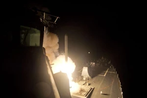 Căn cứ Syria bị 8 tên lửa tấn công, Mỹ phủ nhận