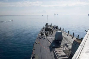  Tàu chiến Mỹ mang 60 tên lửa Tomahawk tiến về Syria