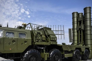 Mỹ cảnh báo hậu quả nếu Ấn Độ mua S-400 của Nga