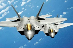 Mỹ điều 14 tiêm kích F-22 tới Nhật phòng đàm phán thất bại