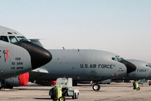 Mỹ điều 4 máy bay tiếp dầu KC-135, 150 binh sĩ tới Ukraine