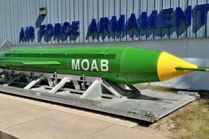 Mỹ tính trang bị 'mẹ của các loại bom' cho B-52