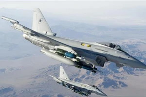 Anh ném quả bom 226 kg xuống Syria, 8 người thương vong