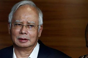 Cựu thủ tướng Malaysia bị bắt tại nhà riêng