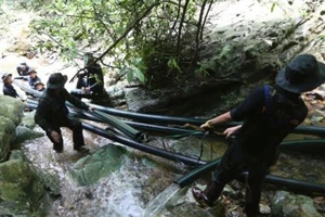 Thái Lan bắt đầu đưa đội bóng mắc kẹt rời hang