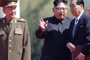 Ông Kim Jong-un bất ngờ triệu hồi các đại sứ về nước