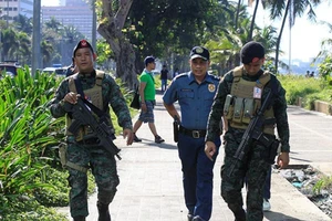 Nghi Abu Sayyaf đánh bom xe ở Philippines, 6 người chết