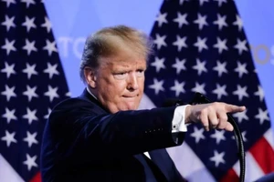 Australia: Mỹ chuẩn bị ném bom cơ sở hạt nhân Iran