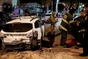 Israel tấn công 140 mục tiêu, Hamas đáp trả bằng 150 tên lửa