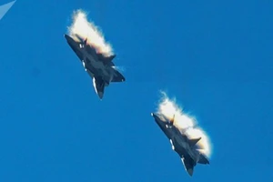 F-35 Mỹ tàng hình tới đâu cũng không qua mặt được Su-35 Nga?