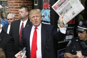 300 tờ báo lên án cuộc chiến chống truyền thông của ông Trump