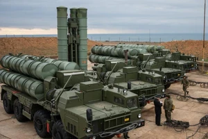 S-400 Nga trang bị siêu tên lửa 40N6E như 'hổ mọc thêm cánh'