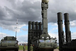 Mỹ lo ngại về hệ thống S-300 được Nga chuyển tới Syria
