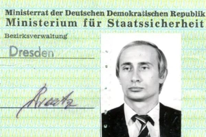 Tìm thấy thẻ điệp viên Stasi của ông Putin ở Đức