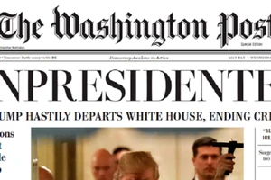 Tin 'ông Trump từ chức' làm náo loạn thủ đô Mỹ