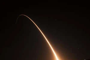 Ông Trump tuyên bố triển khai 20 tên lửa đánh chặn ở Alaska