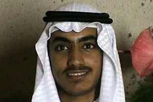 Saudi Arabia tước quốc tịch con trai Osama bin Laden