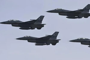 Pakistan nghi đưa toàn bộ phi đội F-16 tới biên giới với Ấn Độ