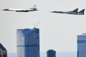 Nga triển khai oanh tạc cơ Tu-22M3 tới Crimea đáp trả Mỹ